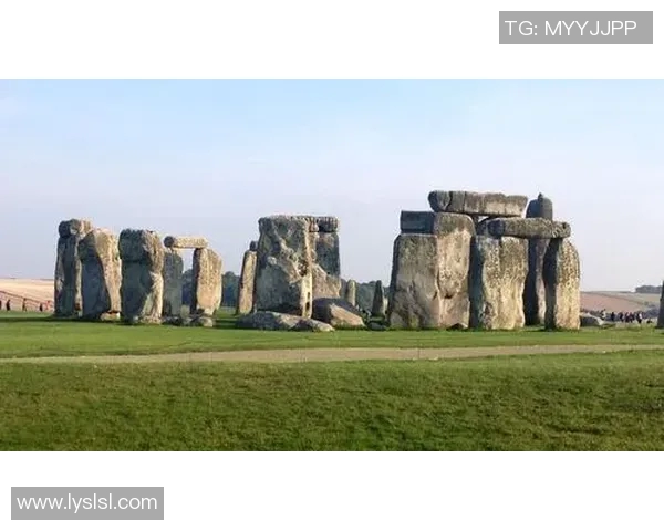 吉布森的传奇人生与创作历程探秘：从音乐到电影的多元艺术之旅